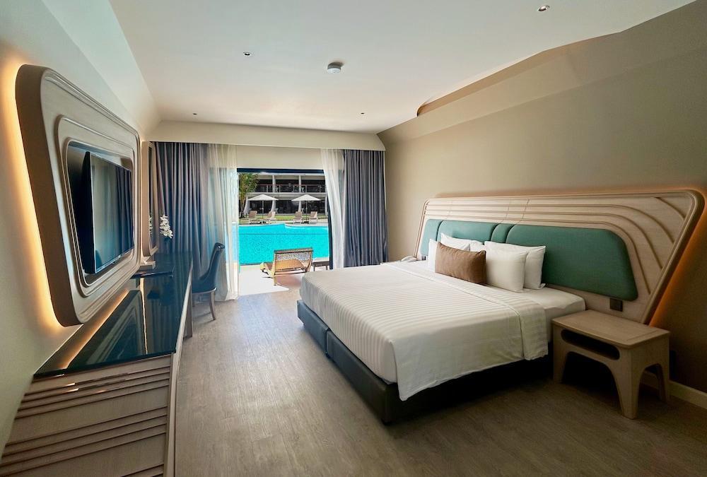 Amora Beach Resort Room Type - Amora Grand Pool Side