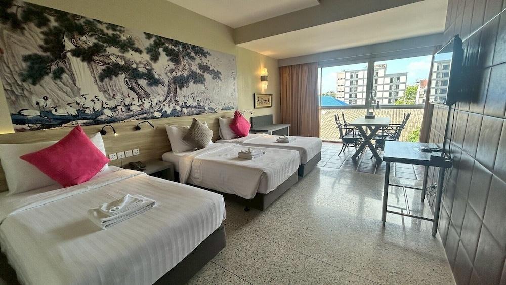 Sino House Phuket Hotel Room Type - Triple Room