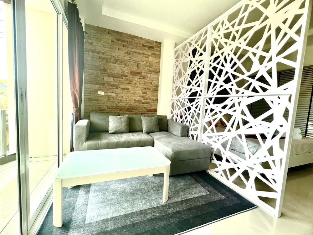 Sivana Place Phuket Room Type - Premier Room