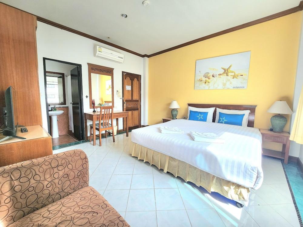 Sea Front Home Boutique - Patong Beach Room Type - Superior Room, 1 King Bed