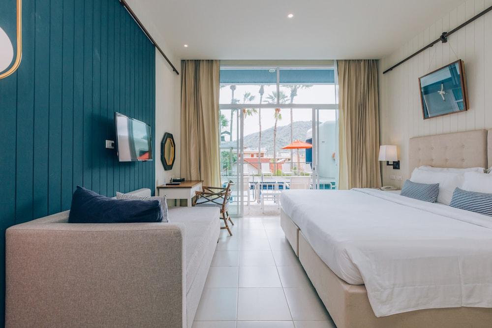 Sugar Marina Hotel-NAUTICAL-Kata Beach Room Type - Deluxe Room with Pool Access