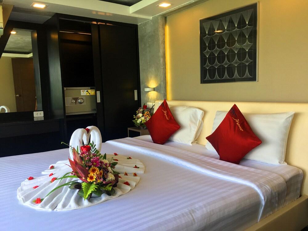 The Front Hotel and Apartment Room Type - Deluxe Apartment, 2 Bedrooms, Non Smoking, Oceanfront