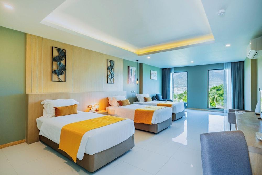The Par Phuket Room Type - Grand Triple Room