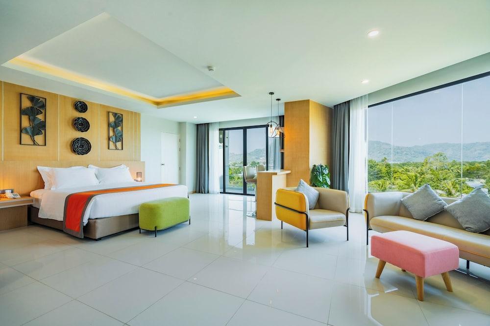The Par Phuket Room Type - Junior Suite