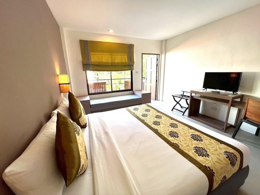 The Viridian Resort - Tap to explore photos