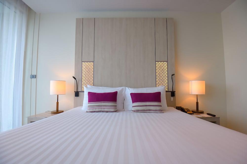 Splash Beach Resort  Room Type - Executive King with balcony
