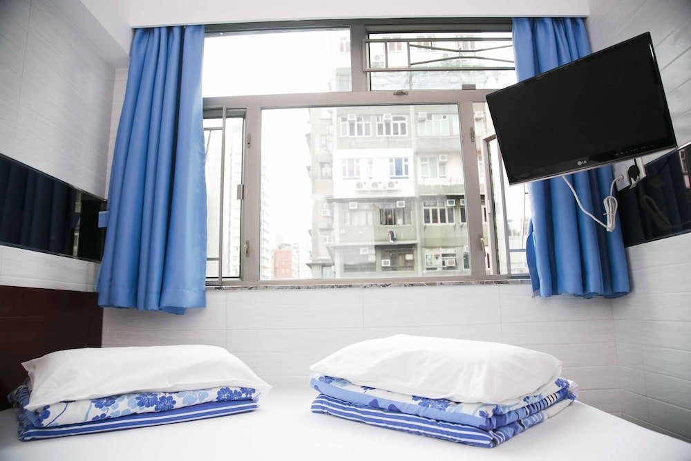 Ah Shan Hostel Room Type - Double Room (Private Bathroom)