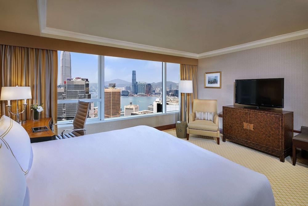 Conrad Hong Kong Room Type - Executive Harbour View King Room with Lounge Access