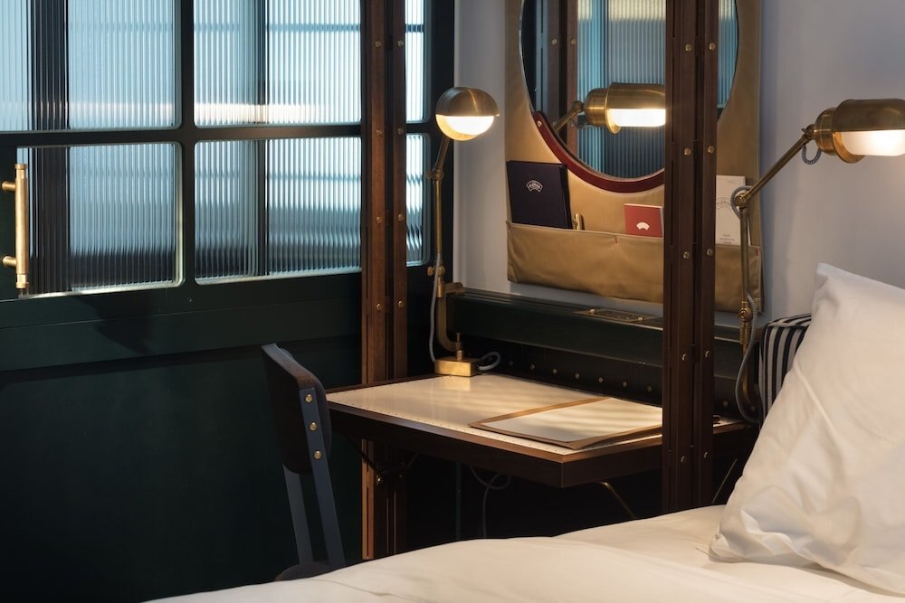 The Fleming Hong Kong Room Type - Medium Queen Room