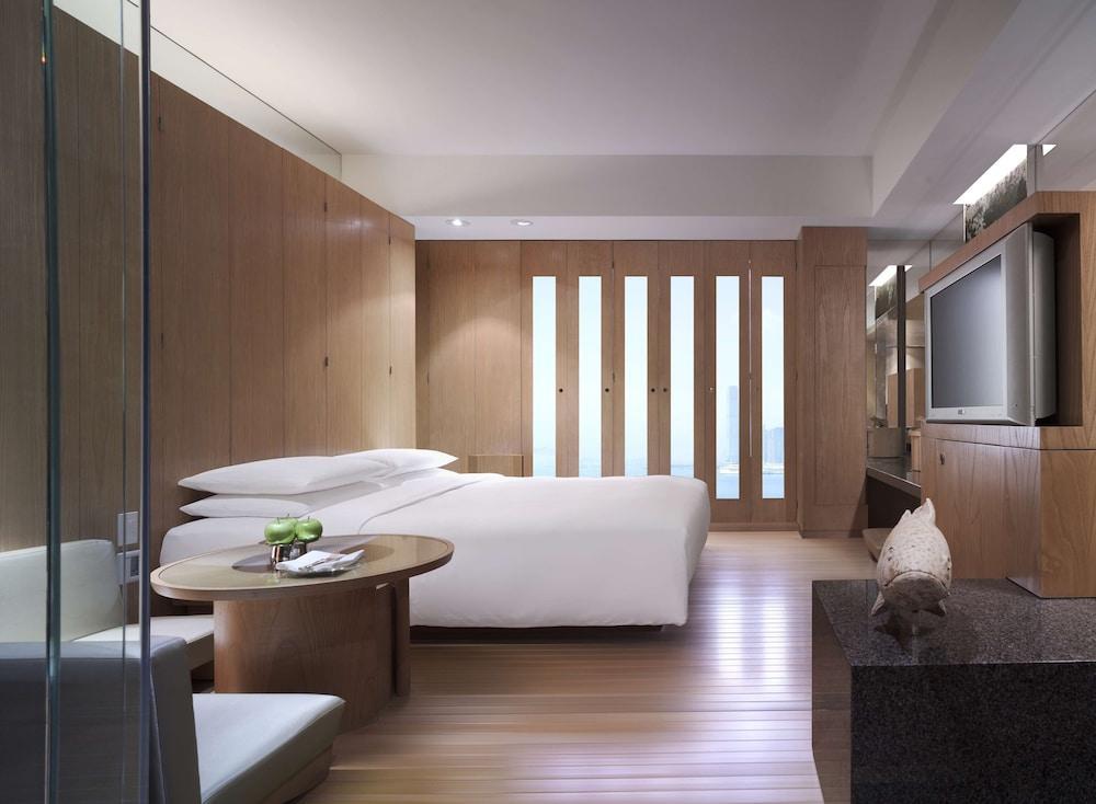 Grand Hyatt Hong Kong Room Type - Room, 1 King Bed, Harbor View (Plateau)