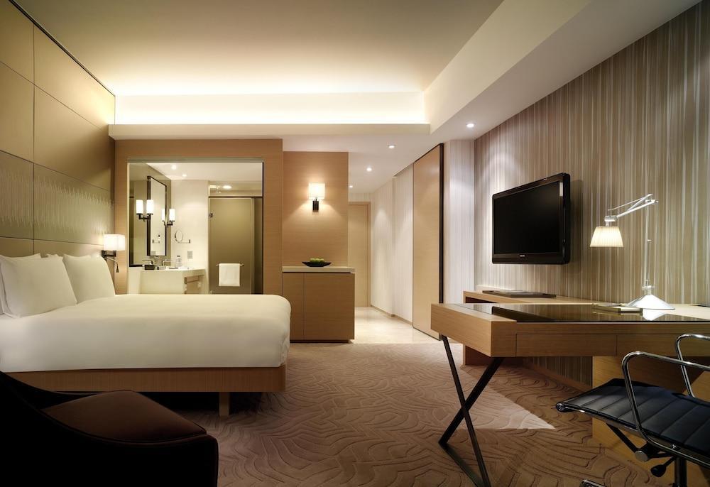 Hyatt Regency Hong Kong, Sha Tin Room Type - Club Room, 1 King Bed, Club Lounge Access