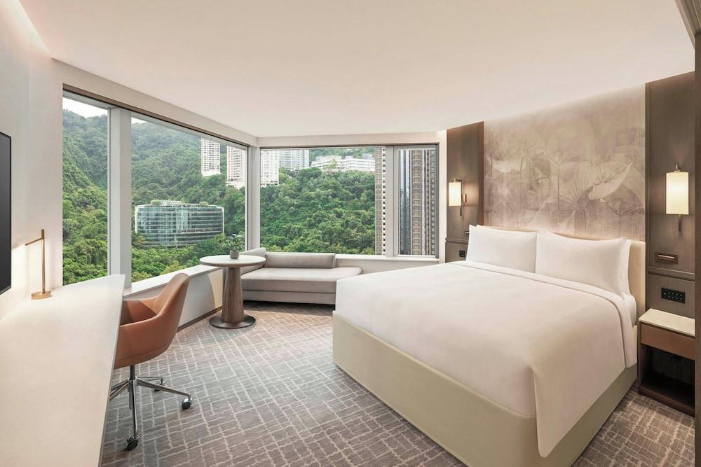 JW Marriott Hotel Hong Kong Room Type - Infinity Room, 1 King Bed, City View