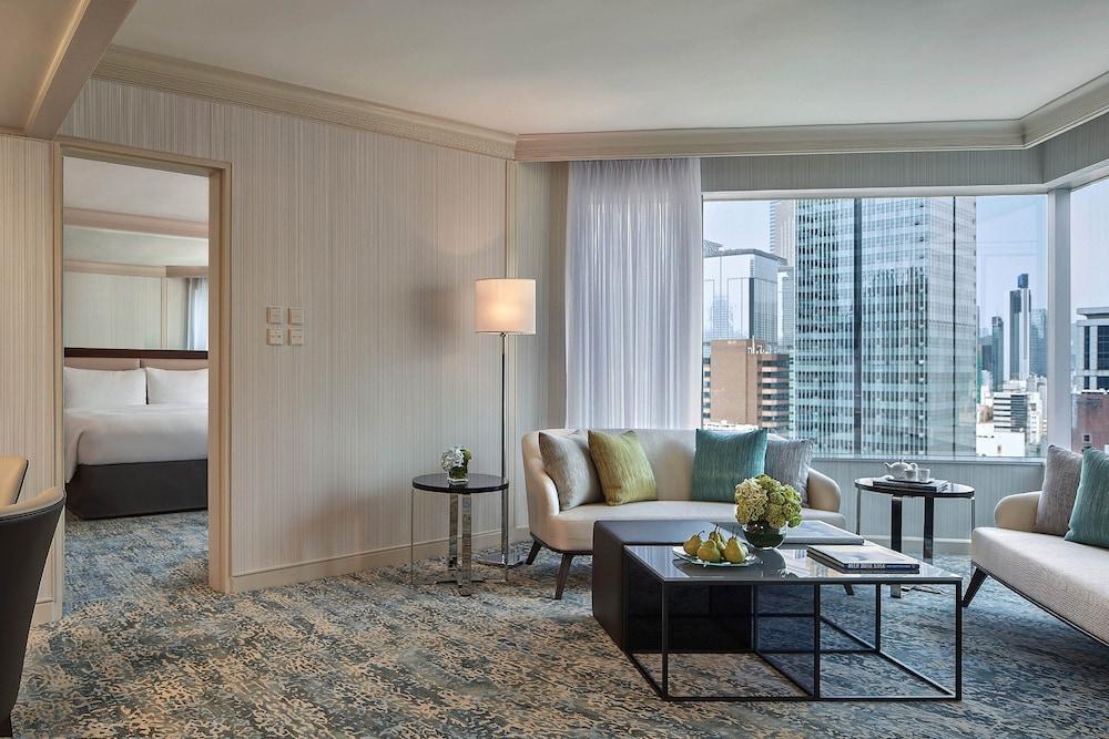 JW Marriott Hotel Hong Kong Room Type - Executive Suite, 1 Bedroom, City View