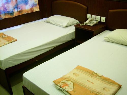 LIS CHAIN HOSTEL Room Type - Triple Room