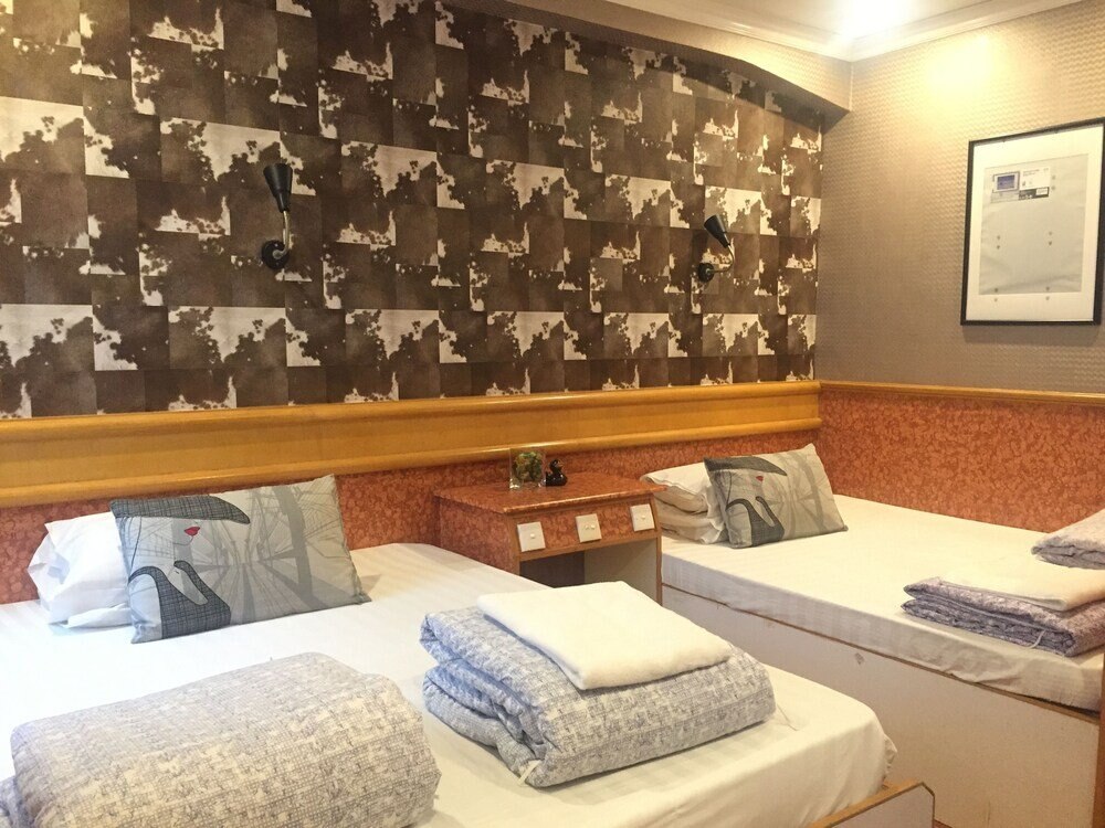 New Garden Hostel Room Type - Junior Quadruple Room