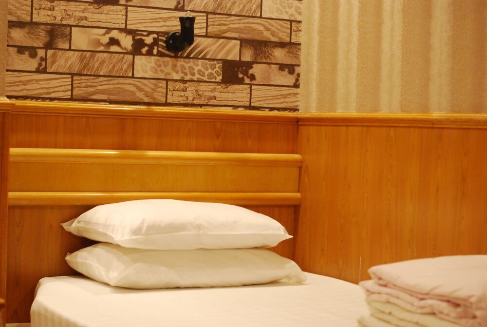 New Garden Hostel Room Type - Economy Single Room
