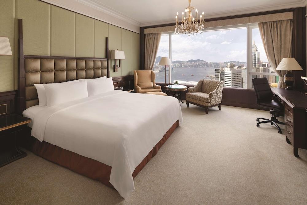 Island Shangri-La Room Type - Deluxe Harbour View 1 King