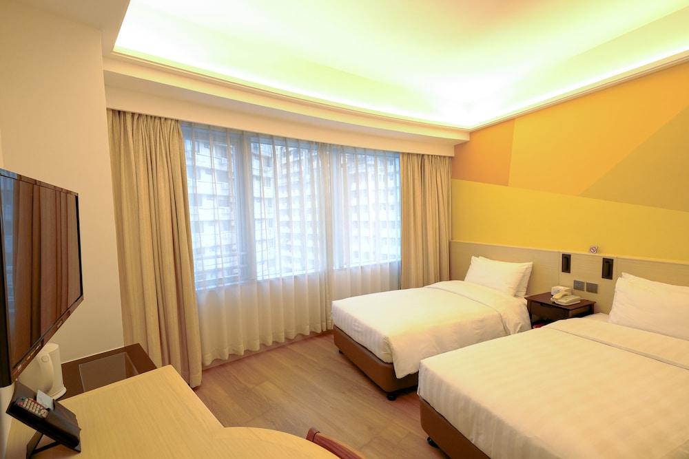 South Pacific Hotel Room Type - Pacific Grand - Twin Bed South Pacific Hotel Room Type - Pacific Grand - Twin Bed