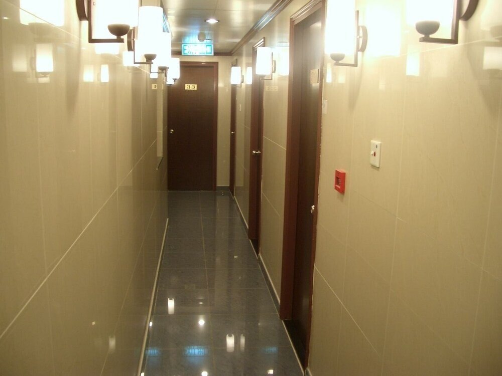 1ST Homestay - HK Taiwan Hostel - Tap to explore photos