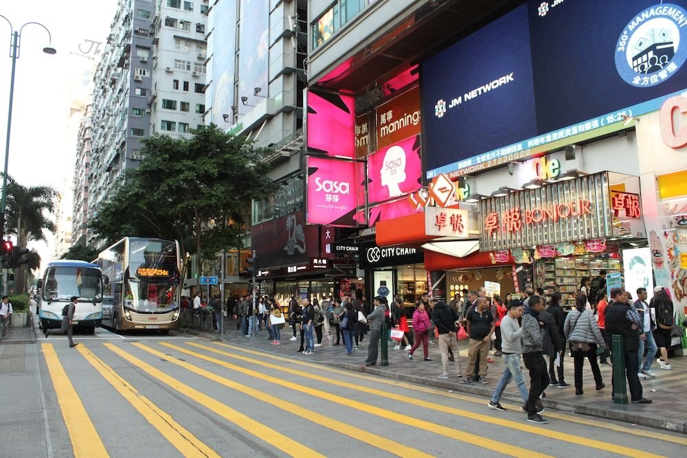 1ST Homestay - HK Taiwan Hostel - Tap to explore photos