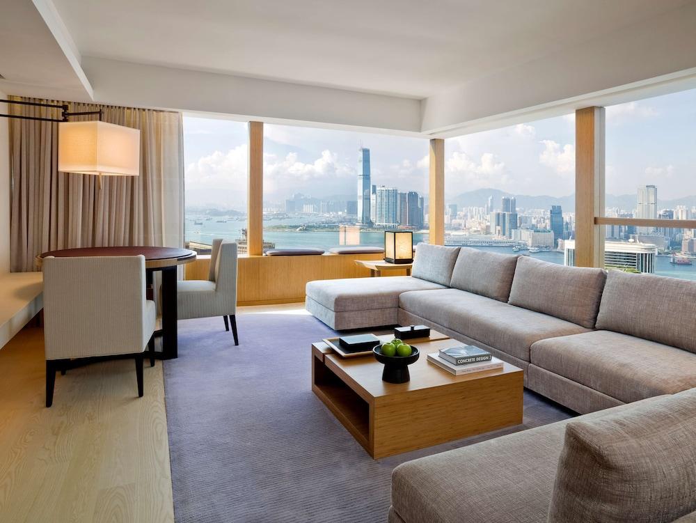 Upper House Hong Kong Room Type - Upper Suite (Harbour View) Upper House Hong Kong Room Type - Upper Suite (Harbour View)