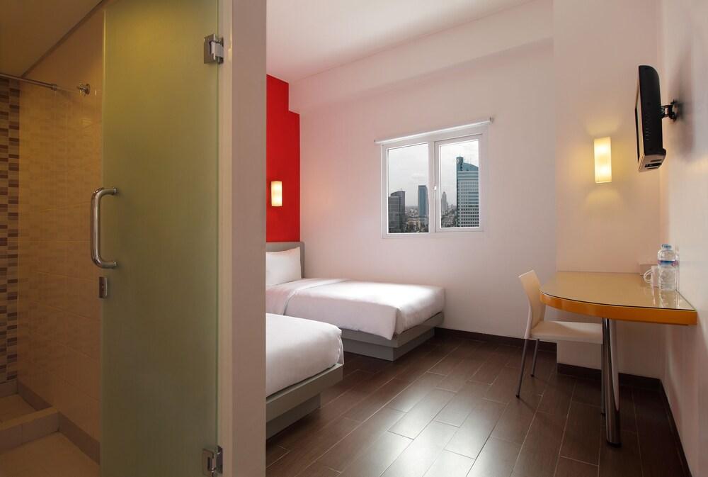 Amaris Hotel Tendean Room Type - Smart Room Twin