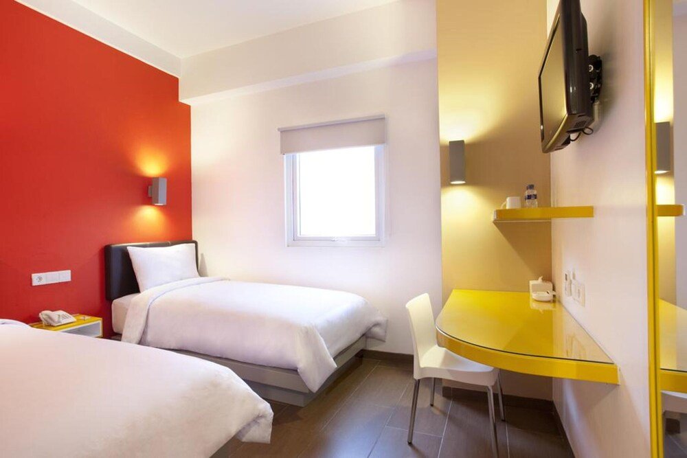 Amaris Hotel Senen - Tap to explore photos