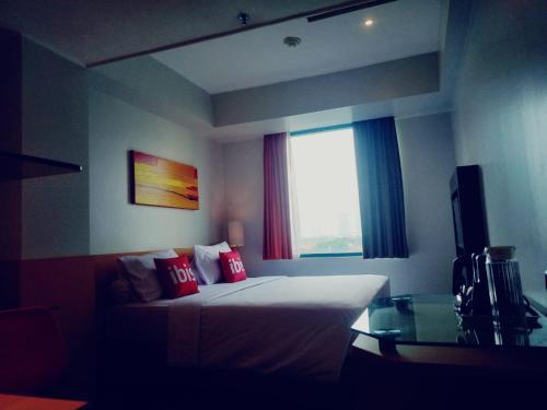 ibis Jakarta Arcadia - Tap to explore photos