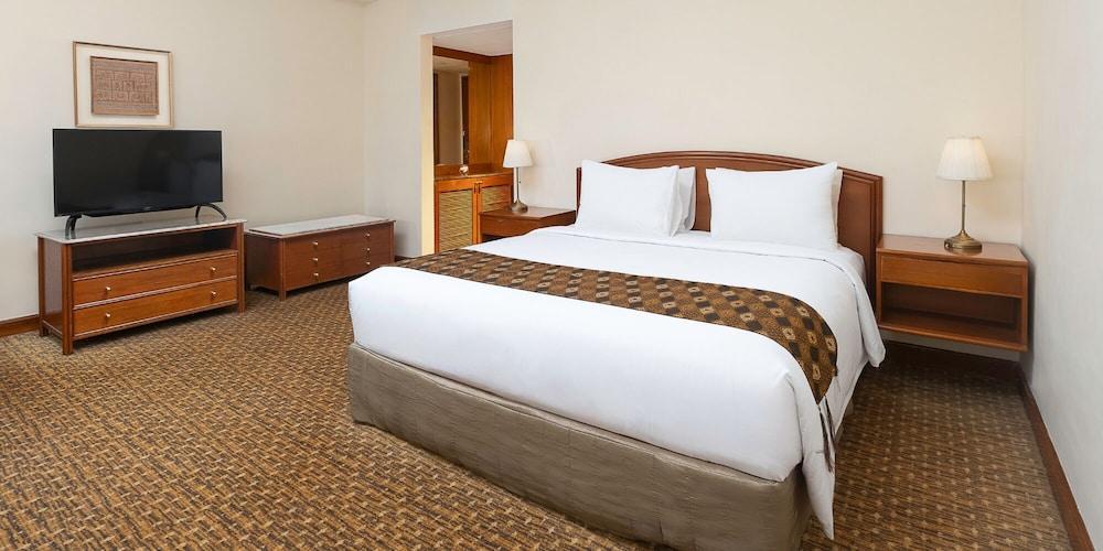 Aryaduta Menteng Room Type - Deluxe Room