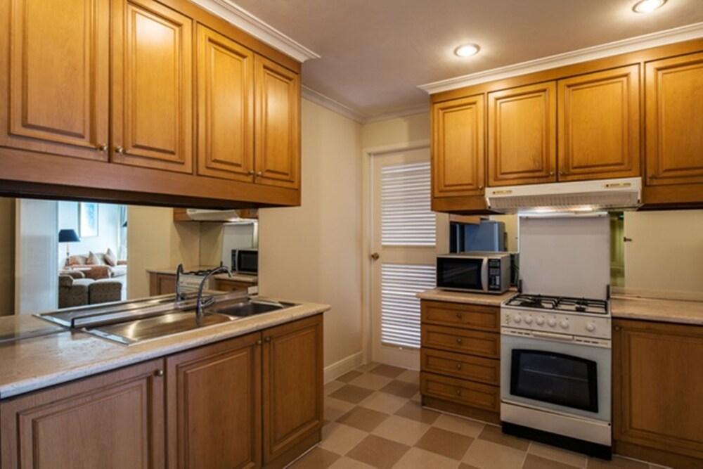 Batavia Hotel and Serviced Apartments Room Type - Deluxe Apartment