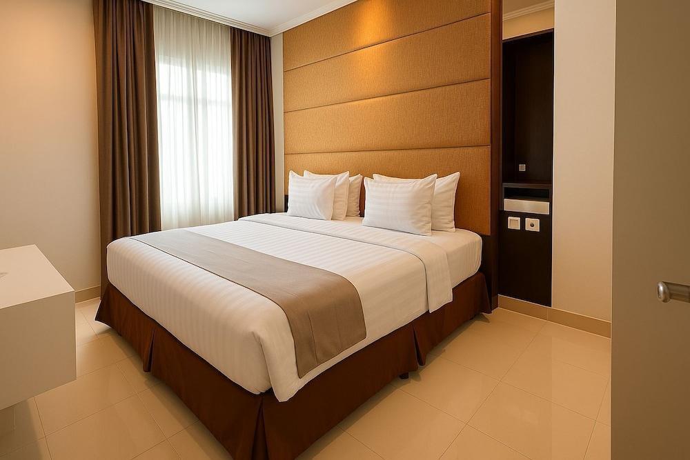 The Bellezza Suites Jakarta Room Type - Business Suite