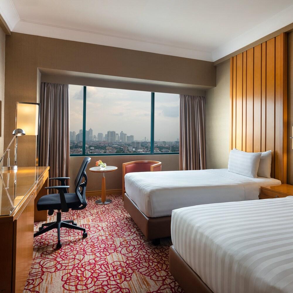 Hotel Ciputra Jakarta Room Type - Deluxe Room, 2 Twin Beds Hotel Ciputra Jakarta Room Type - Deluxe Room, 2 Twin Beds