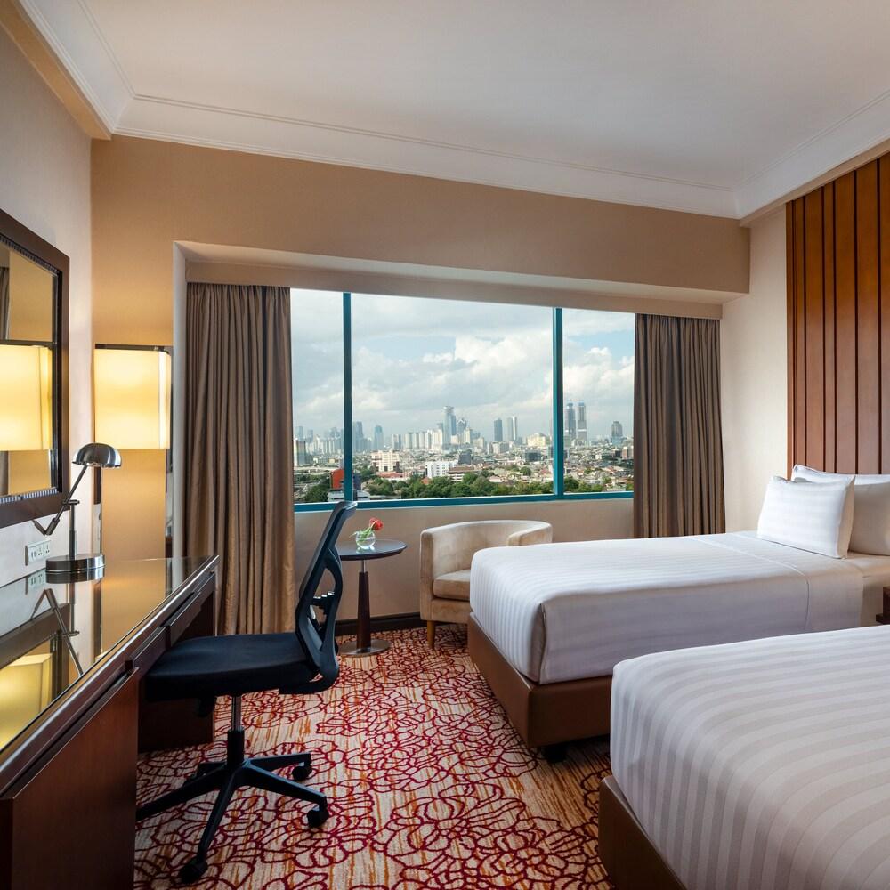 Hotel Ciputra Jakarta Room Type - Deluxe Premium Twin Hotel Ciputra Jakarta Room Type - Deluxe Premium Twin
