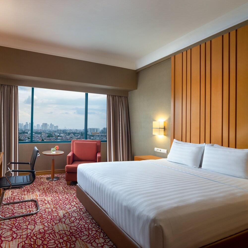 Ciputra Hotel Room Type - Deluxe Queen