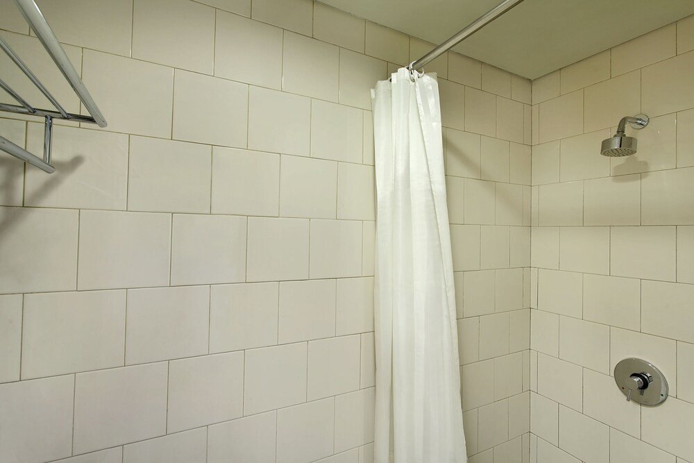 ibis budget Jakarta Menteng - Tap to explore photos