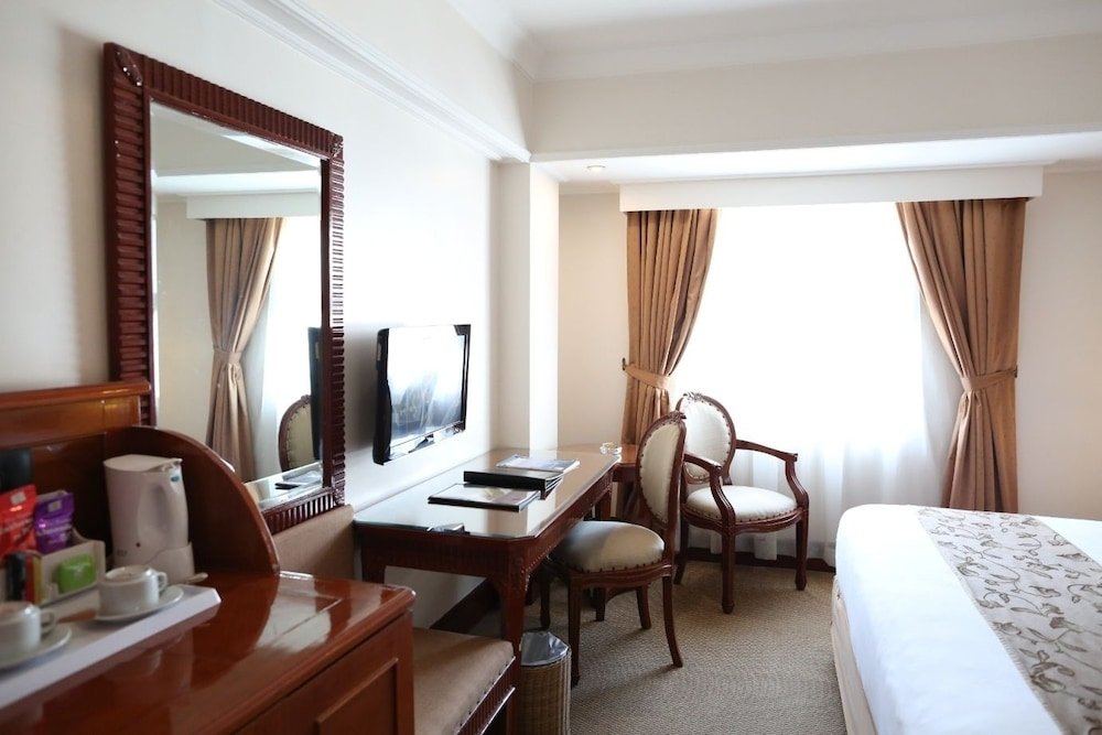 Golden Boutique Hotel Melawai - Tap to explore photos