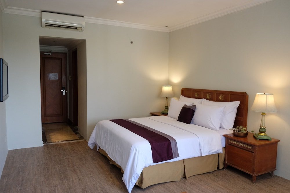 Grand Cemara Hotel Room Type - Deluxe Room