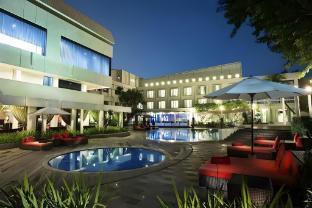 Grandkemang Hotel - Tap to explore photos