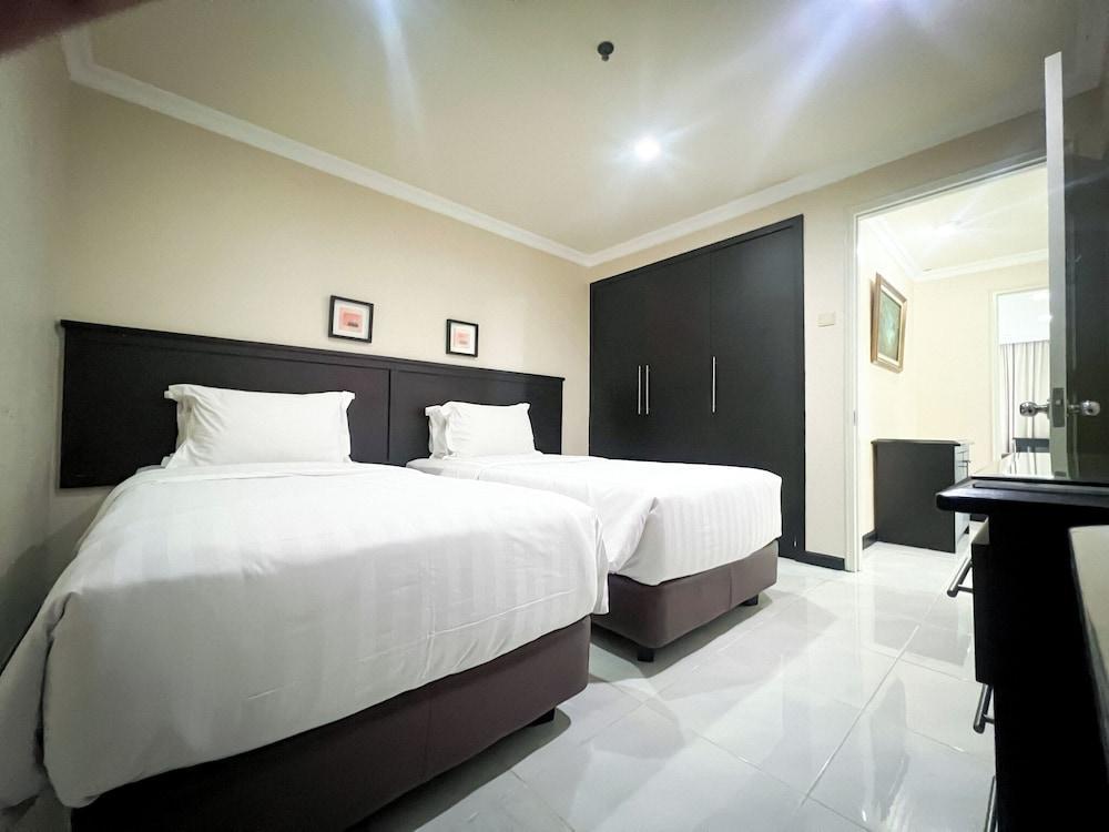 Hotel Kristal Room Type - Superior Suite, 3 Bedrooms (1 King Bed, 1 Queen Bed and 1 single bed)