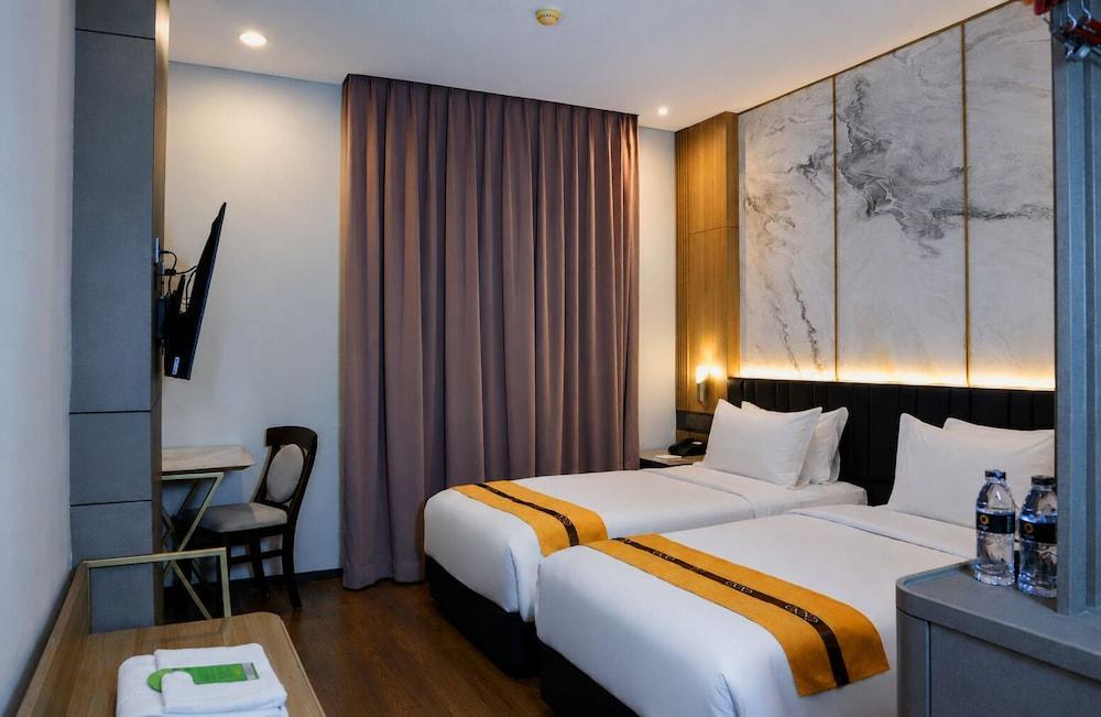 Oria Hotel Jakarta Room Type - Signature Twin Room (B)