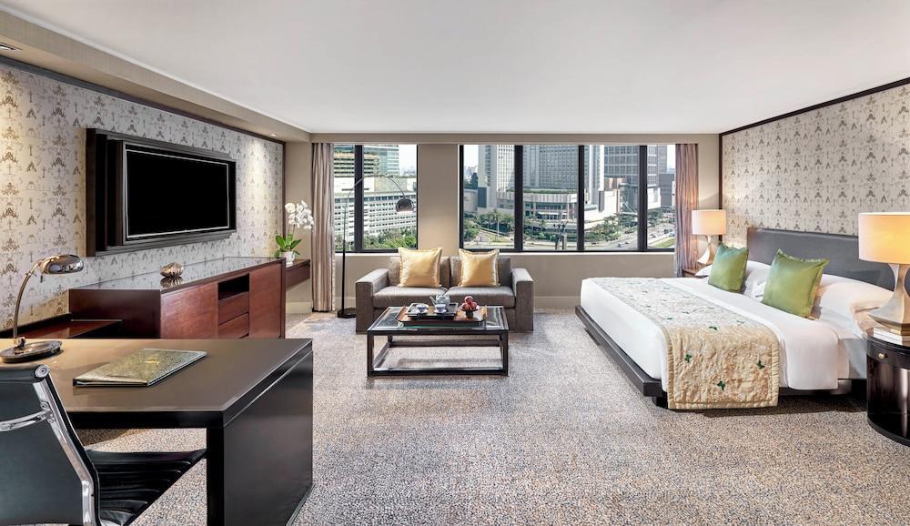 Mandarin Oriental, Jakarta Room Type - Family Room, Connecting Rooms (Monument View)