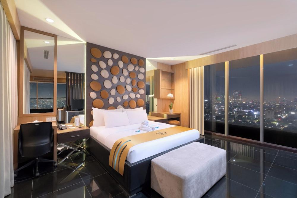Merlynn Park Hotel Jakarta Room Type - The Residence Merlynn Park Hotel Jakarta Room Type - The Residence