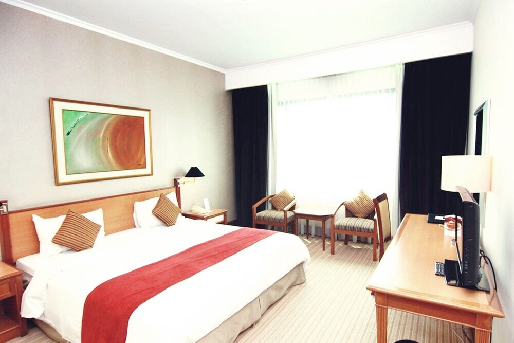 Menara Peninsula Hotel Jakarta Room Type - Deluxe Suite