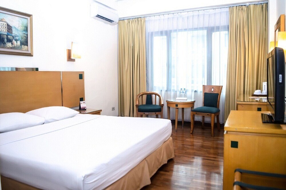Mega Anggrek Hotel & Convention - Tap to explore photos