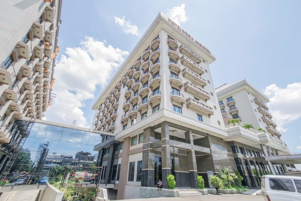 Mega Anggrek Hotel & Convention - Tap to explore photos