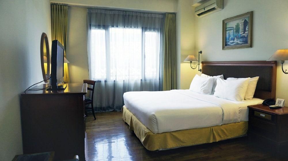 Mega Anggrek Hotel & Convention Room Type - Superior Double Room