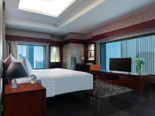 Manhattan Hotel Jakarta - Tap to explore photos