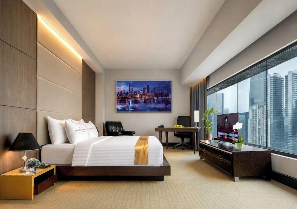 Manhattan Hotel Jakarta Room Type - Manhattan Suite