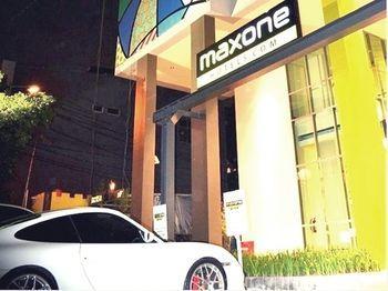 MaxOne Sabang Jakarta - Tap to explore photos
