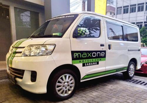 MaxOne Sabang Jakarta - Tap to explore photos
